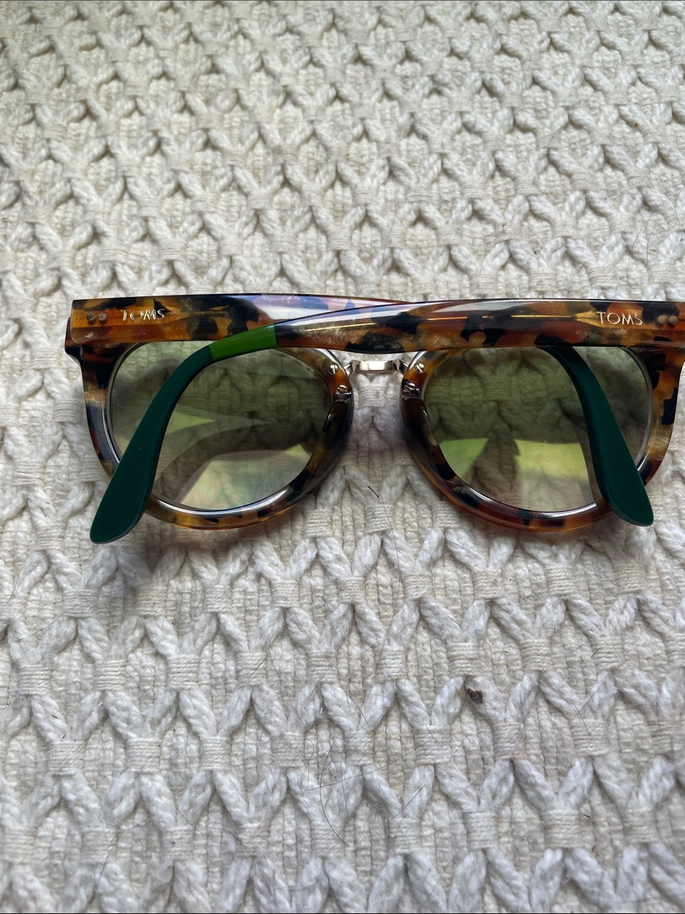 TOMS YVETTE SUNGLASSES - Picture 8 of 8